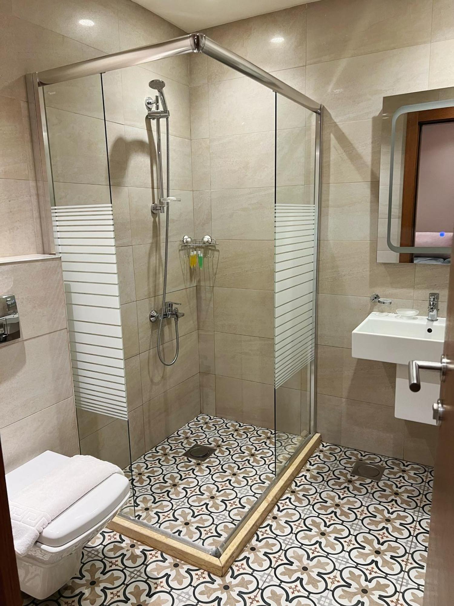 Hotel The Seventh Star 3*